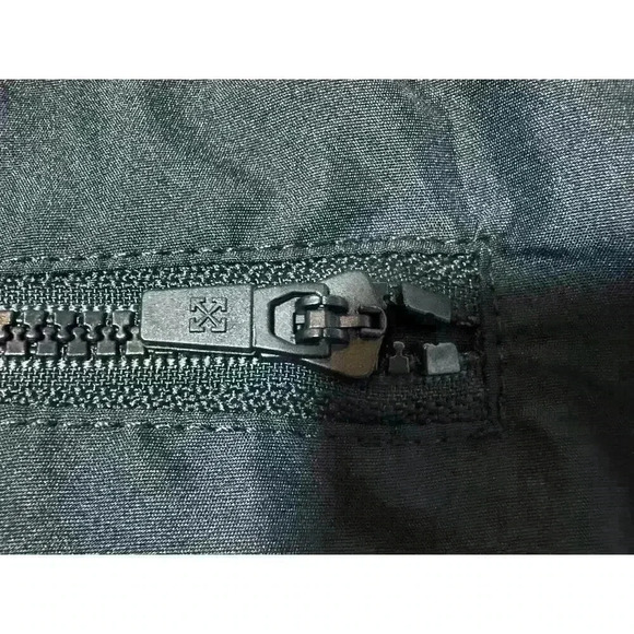 NWT Off-White Classic Belted Cargo Swim Shorts - Picture 6 of 16